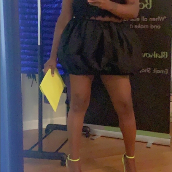 Dresses & Skirts - Bubble ballon skirt available in black size small medium & Large